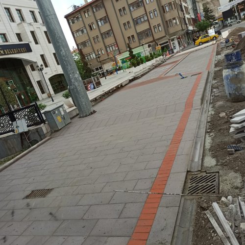 Kızılcahamam Belediyesi Önü Andezit Döşeme