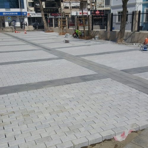 Pendik Sahil Tamburlu Granit Döşeme