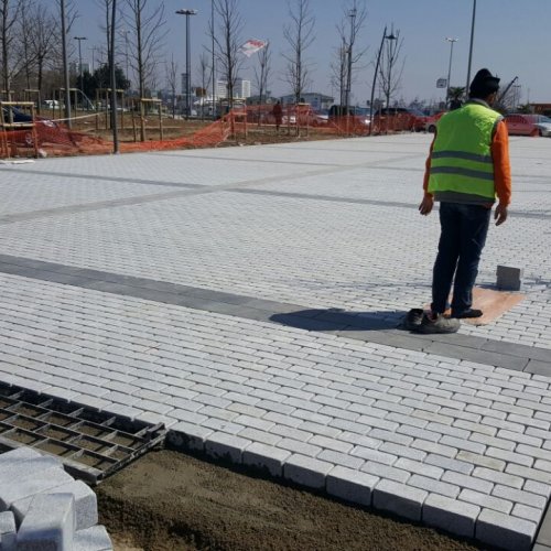 Pendik Sahil Tamburlu Granit Döşeme